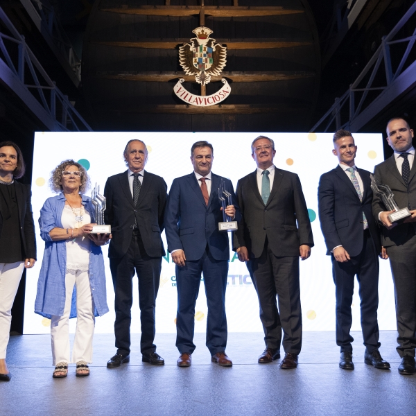 Premiados cuarta edición Premios Industria 4.0 en la bodega histórica de Grupo El Gaitero